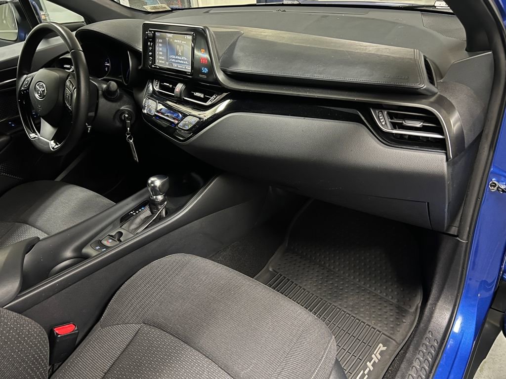 Certified 2018 Toyota C-HR XLE image 21