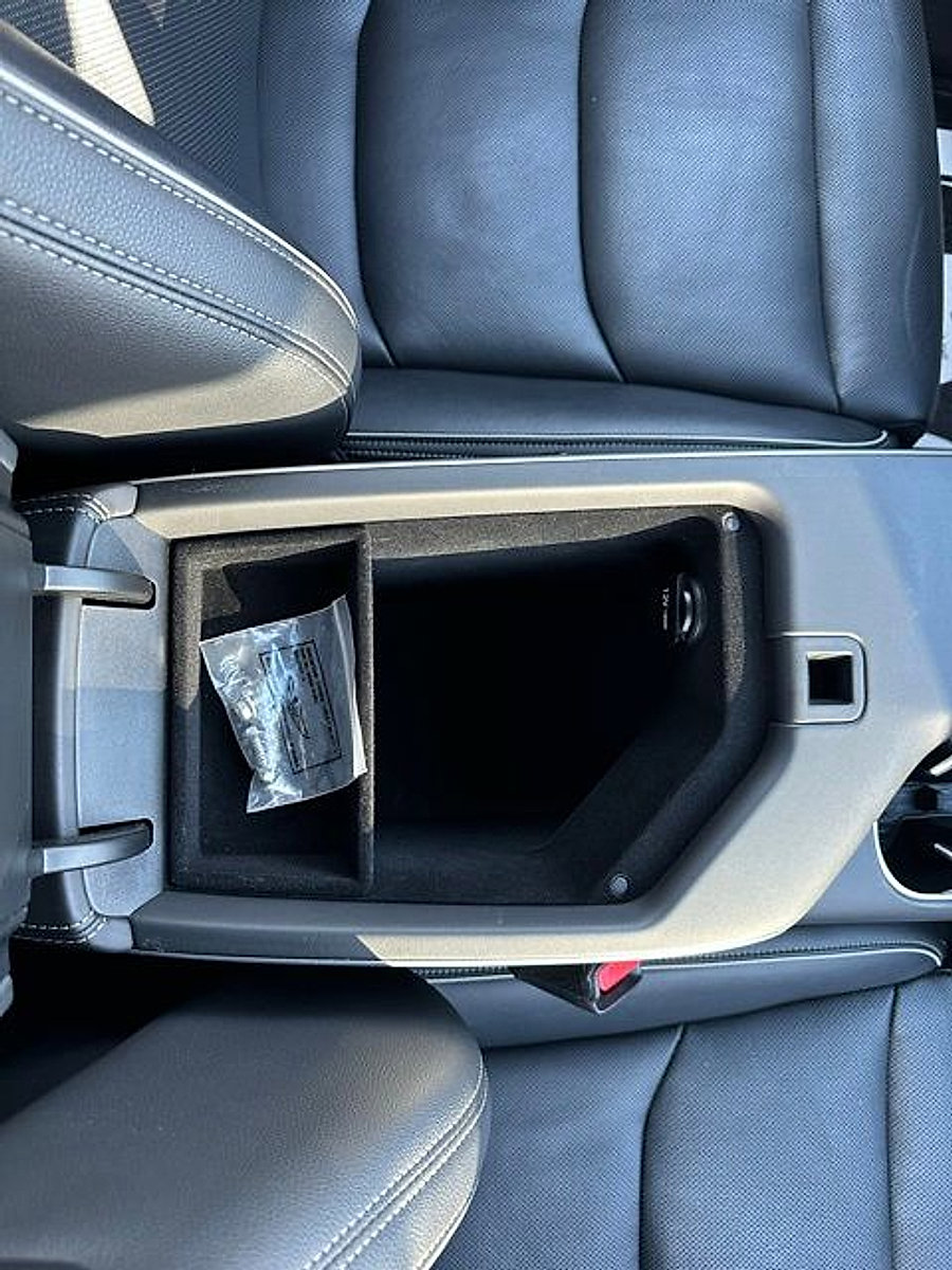 Used 2023 Genesis GV70 2.5T w/ Advanced Package image 40