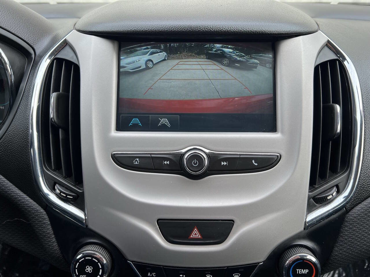 Used 2018 Chevrolet Cruze LS image 14