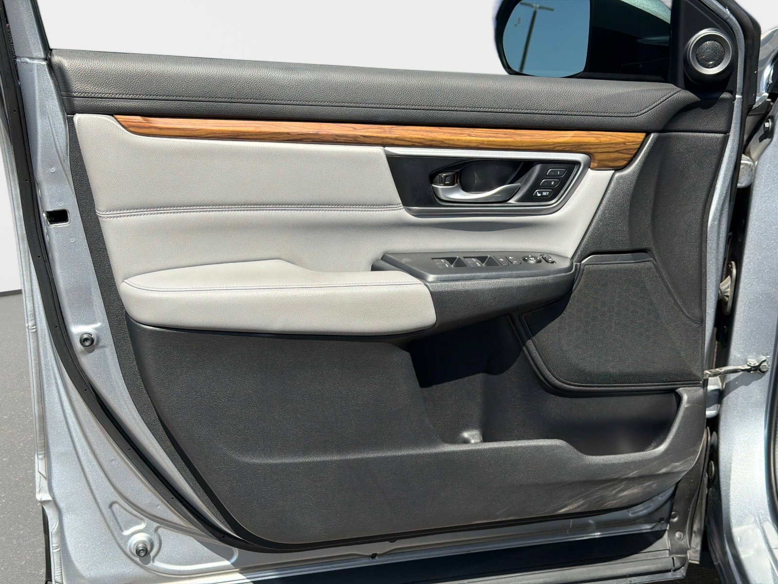 Used 2017 Honda CR-V EX-L image 15