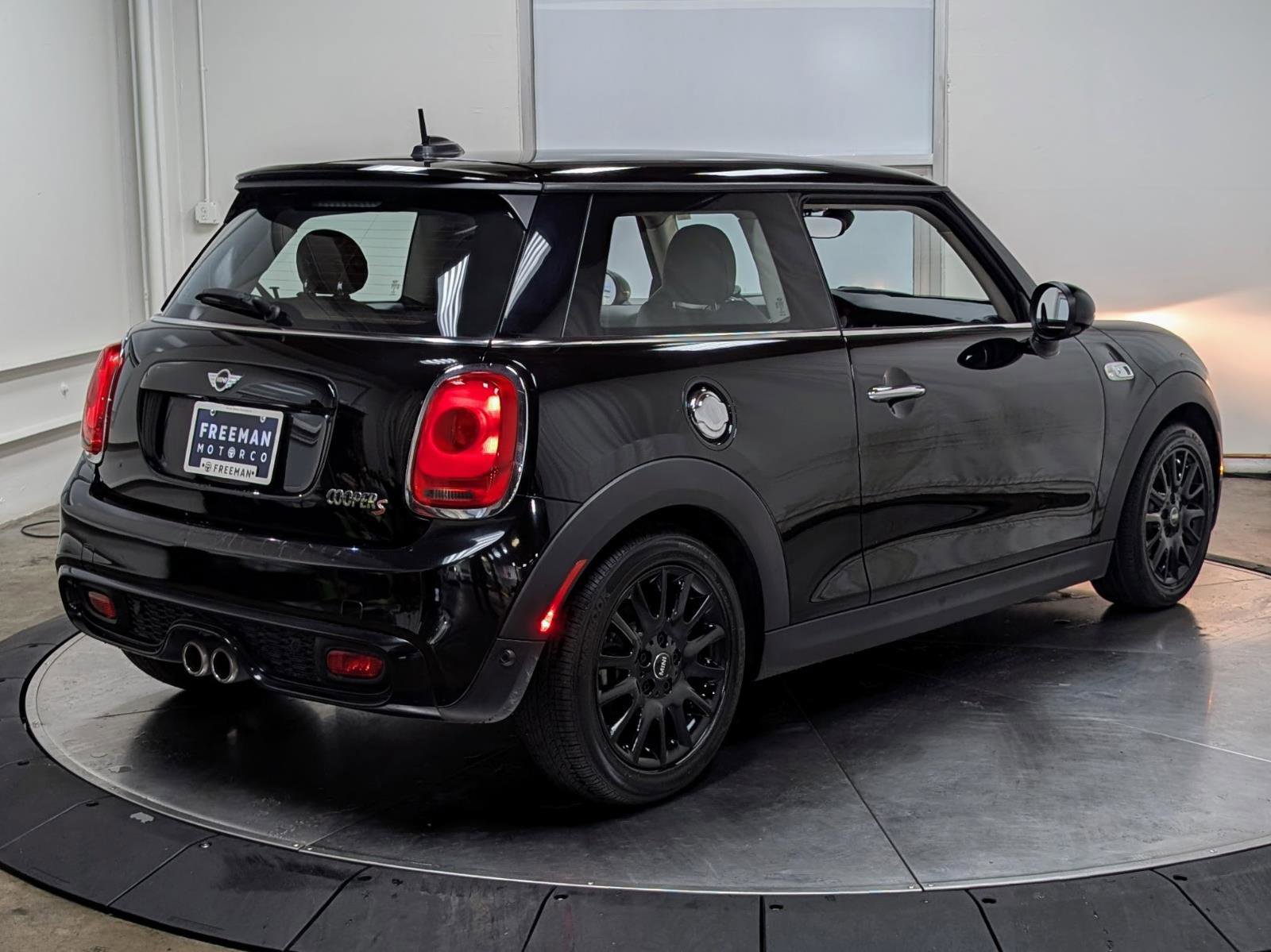 Used 2018 MINI Cooper S FWD image 9