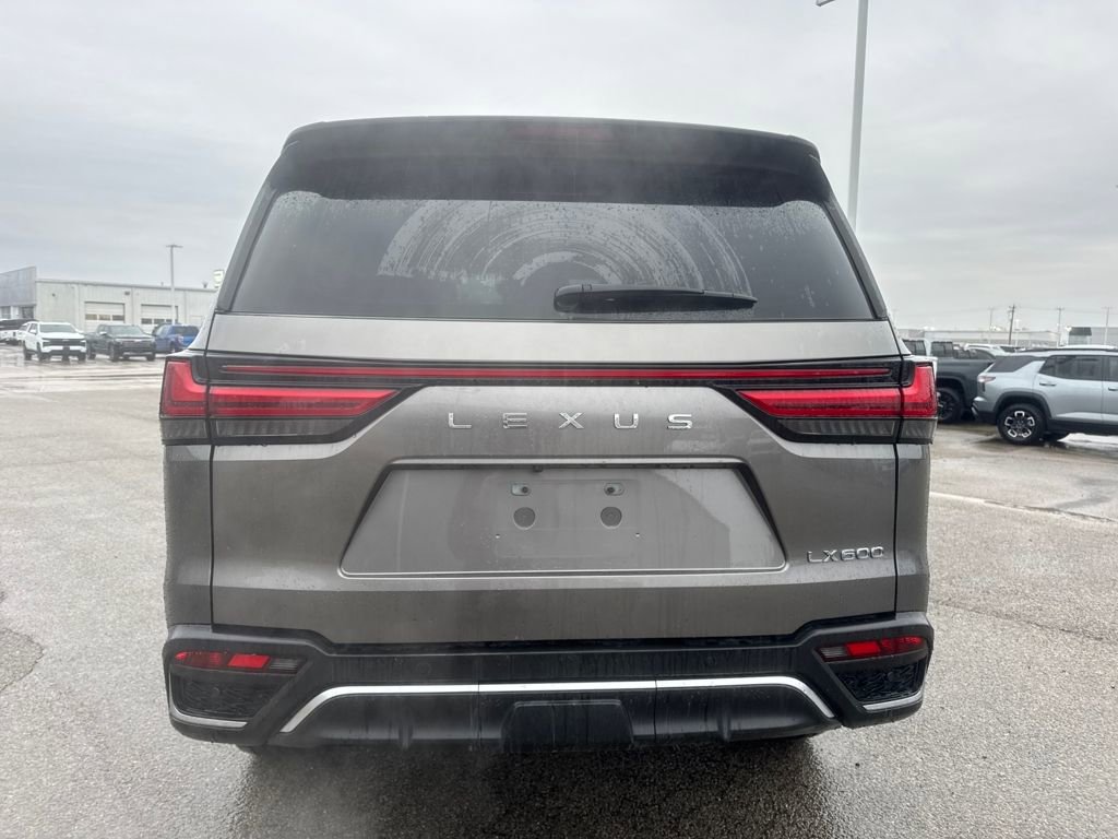 Used 2024 Lexus LX 600 F Sport image 5