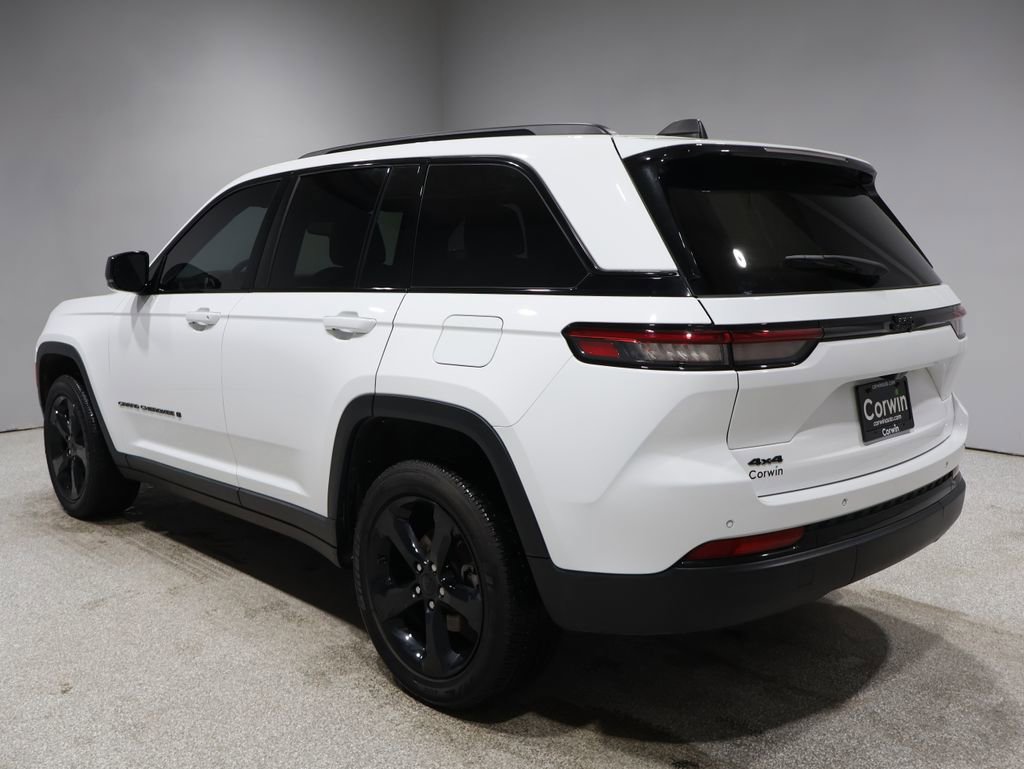 Certified 2023 Jeep Grand Cherokee Altitude image 5