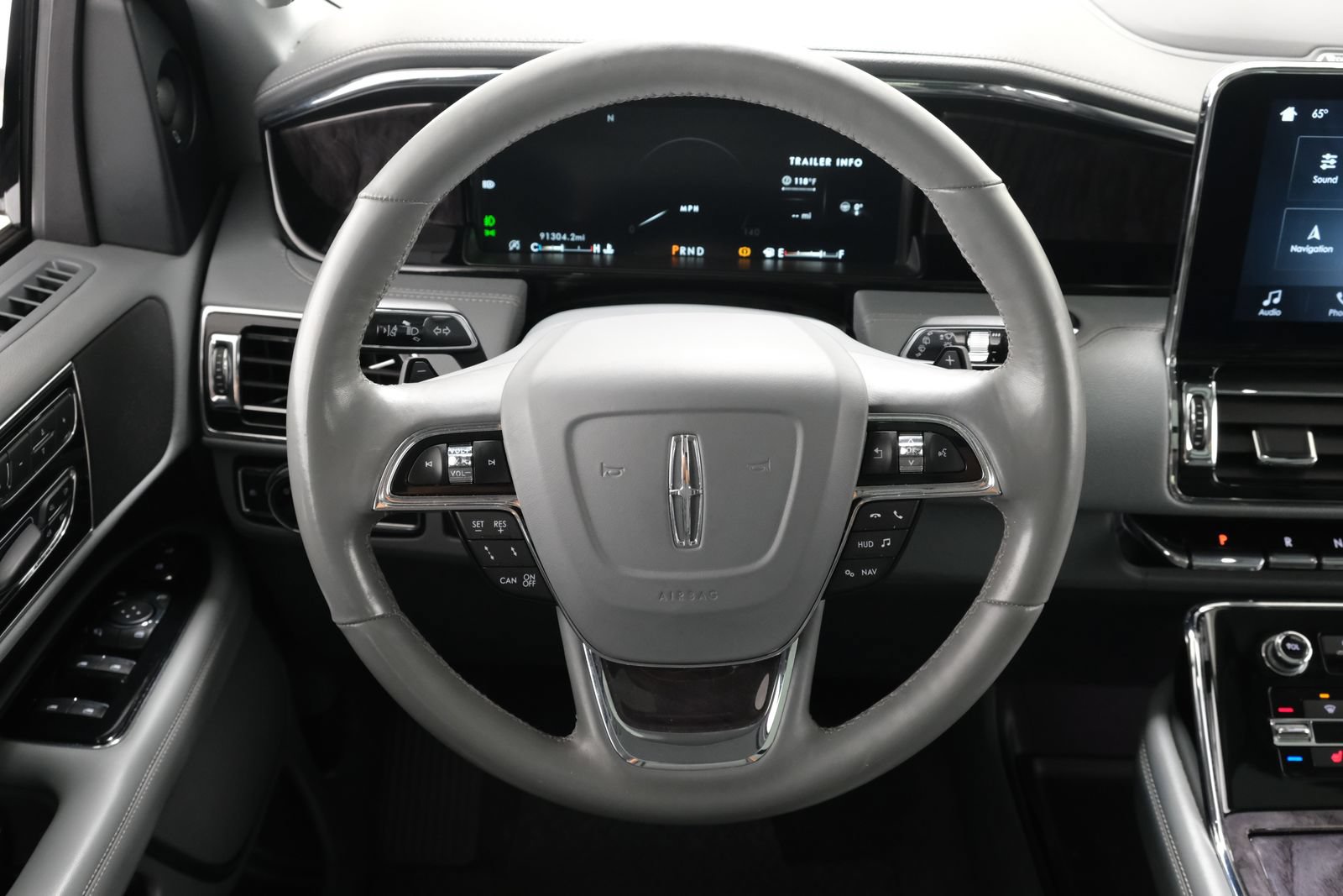 Used 2018 Lincoln Navigator Reserve w/ Technology Package AWD/4WD image 13