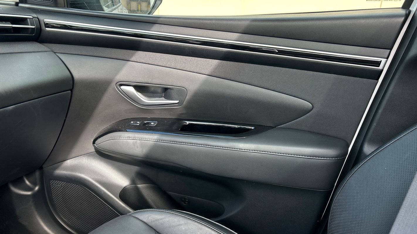 Used 2024 Hyundai Tucson Limited image 25