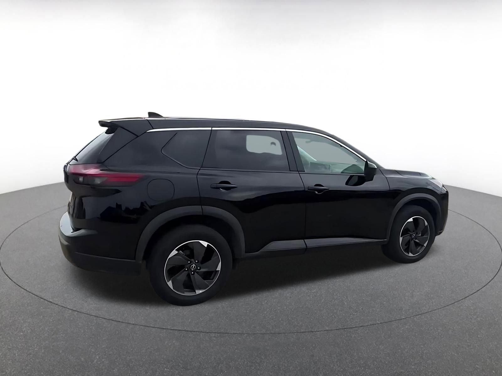 Used 2025 Nissan Rogue SV AWD/4WD image 15