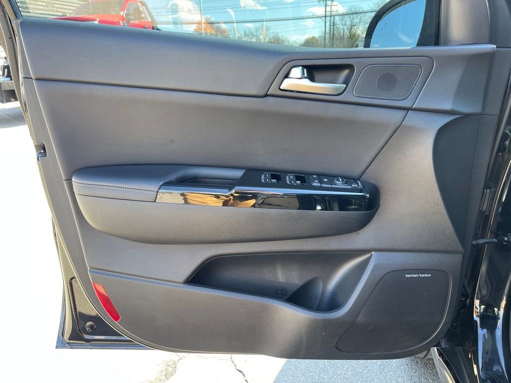 Used 2020 Kia Sportage SX image 16