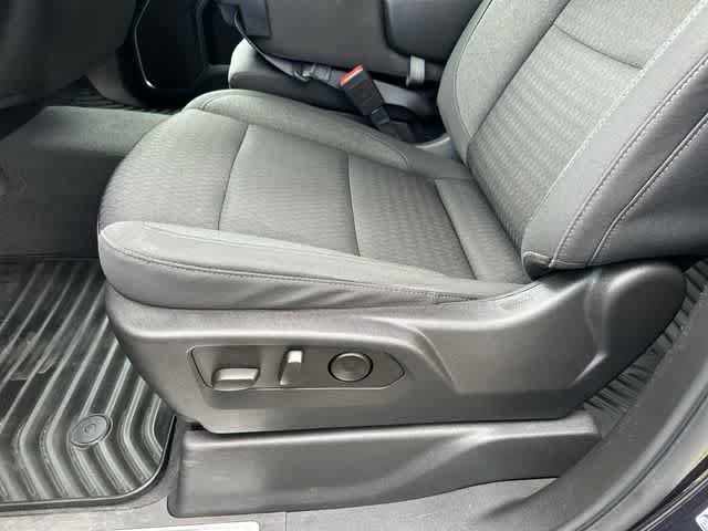 Used 2023 Chevrolet Silverado 1500 LT AWD/4WD image 14
