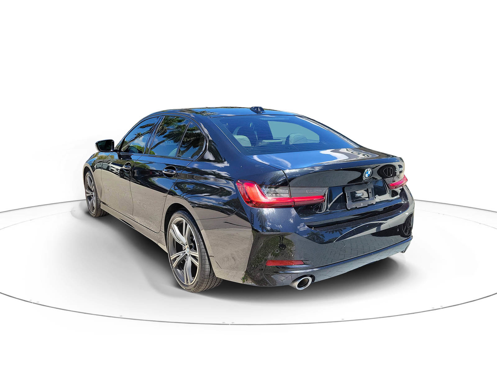 Certified 2023 BMW 330i Sedan w/ Premium Package RWD image 3