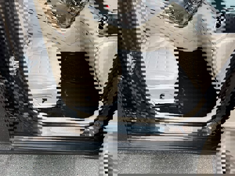 Used 2018 Mercedes-Benz GLC 300 4MATIC w/ Premium Package image 46