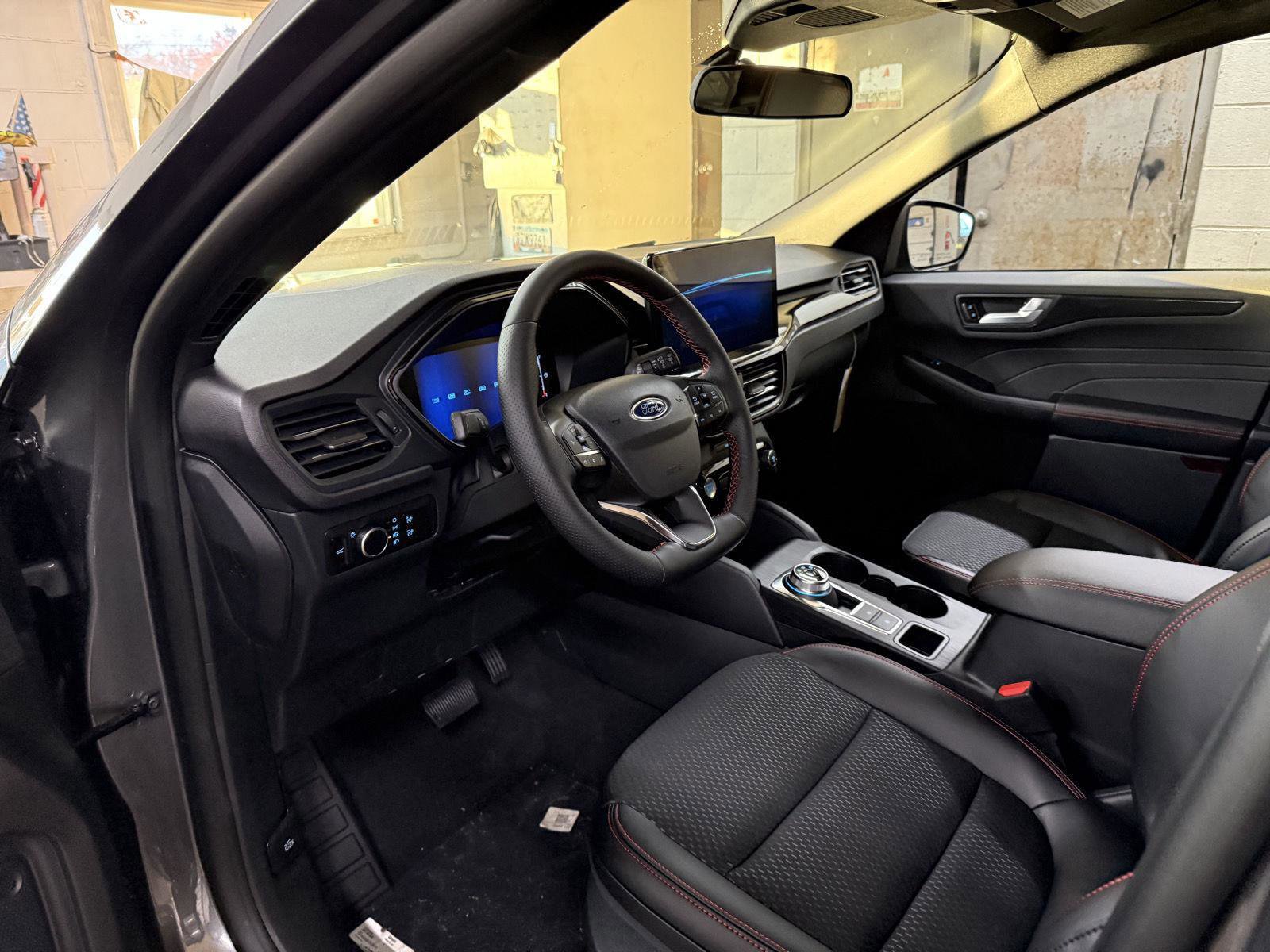 New 2026 Ford Escape ST-Line w/ Tech Pack #1 image 13