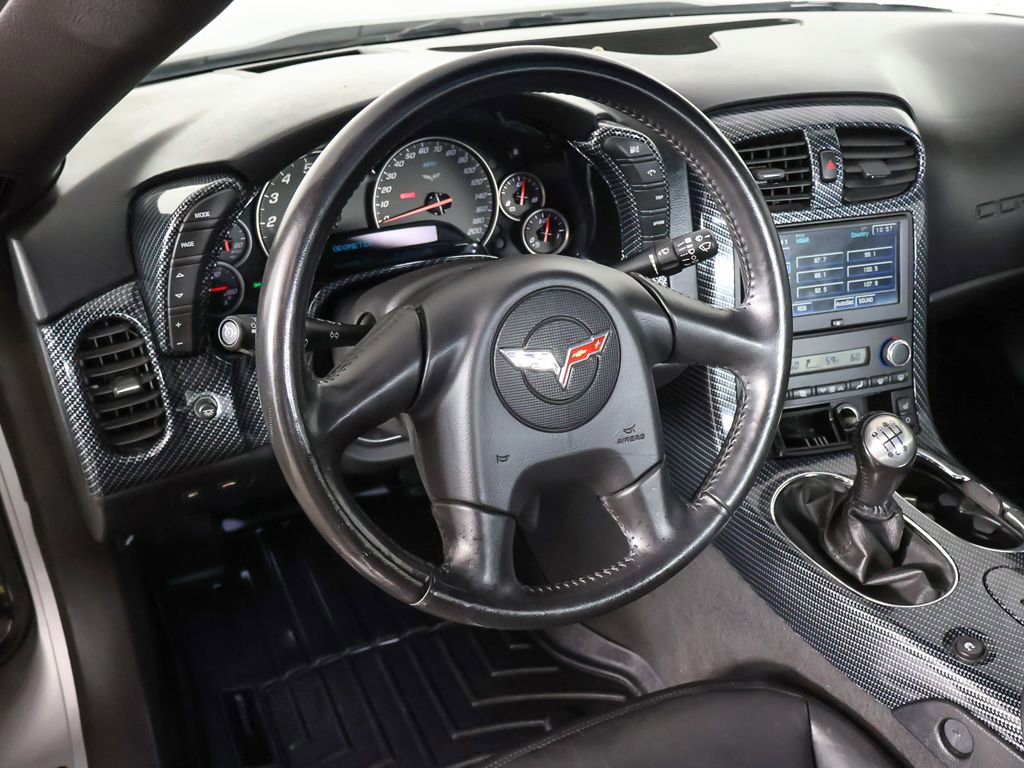 Used 2005 Chevrolet Corvette Coupe w/ Preferred Equipment Group RWD image 26