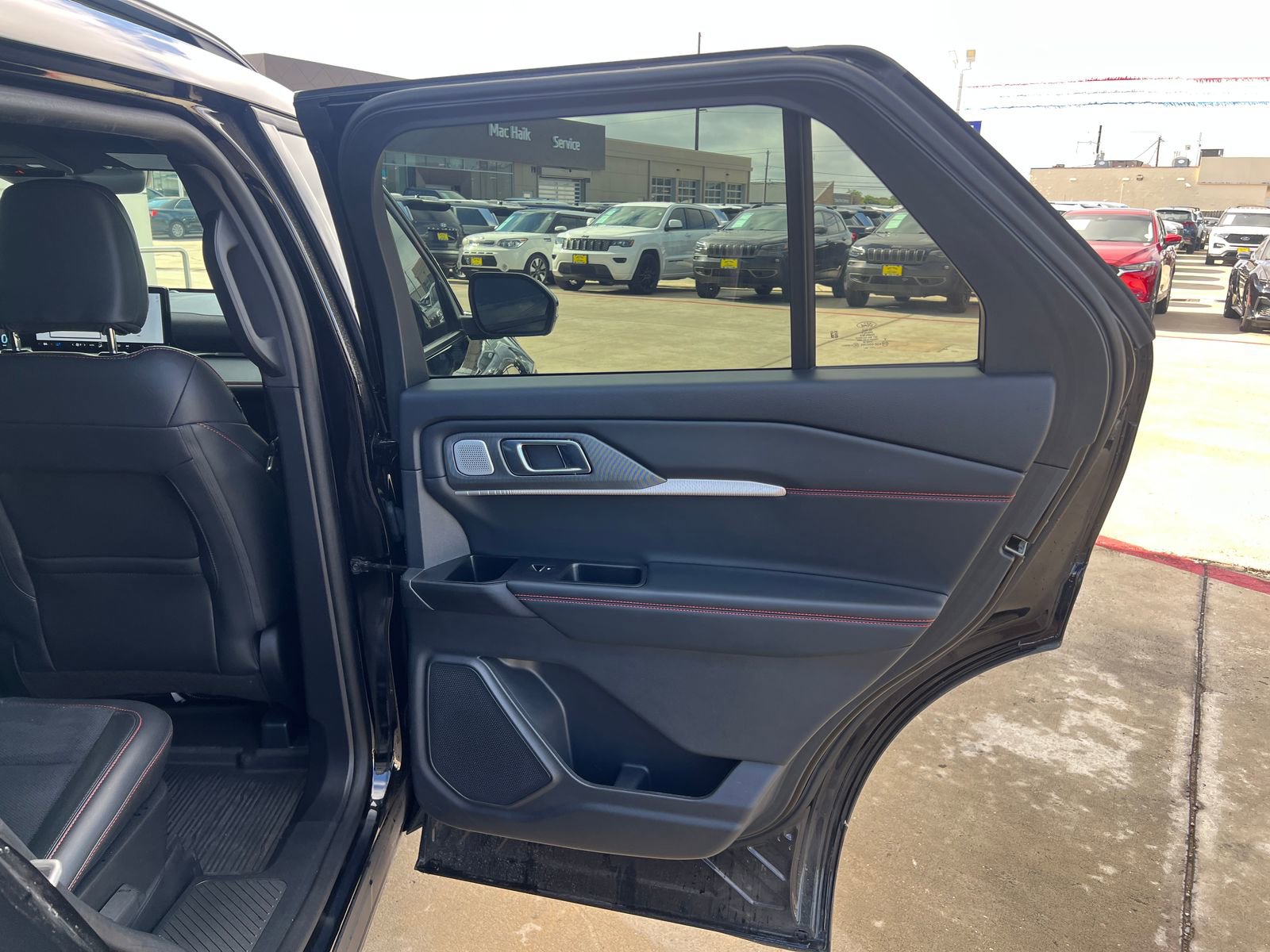 Certified 2025 Ford Explorer ST w/ Sun And Sound Package AWD/4WD image 15