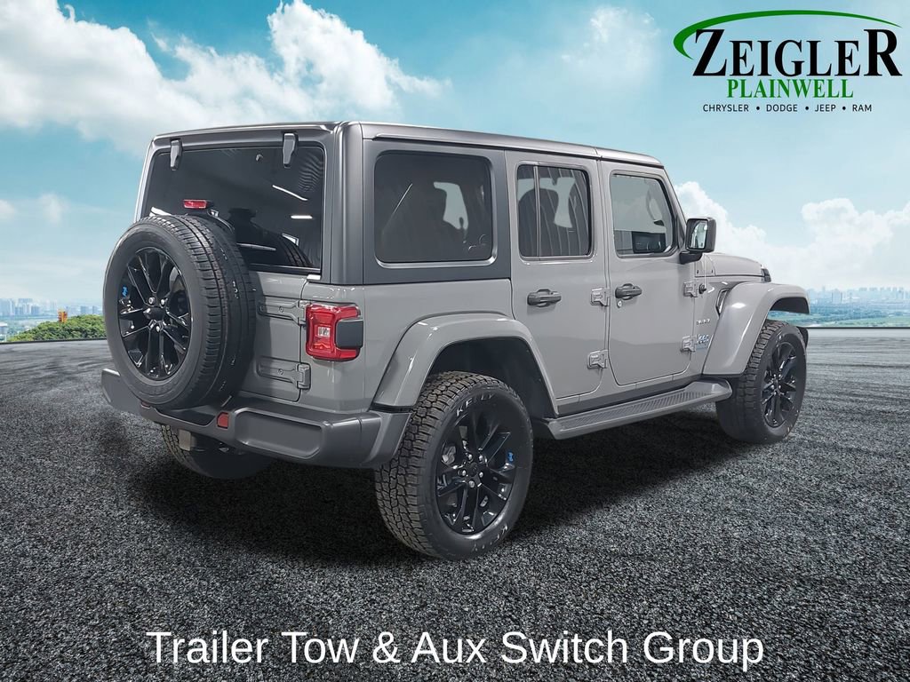 Used 2023 Jeep Wrangler Unlimited Sahara w/ Cold Weather Group image 5