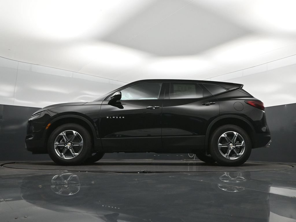 New 2026 Chevrolet Blazer LT FWD image 39