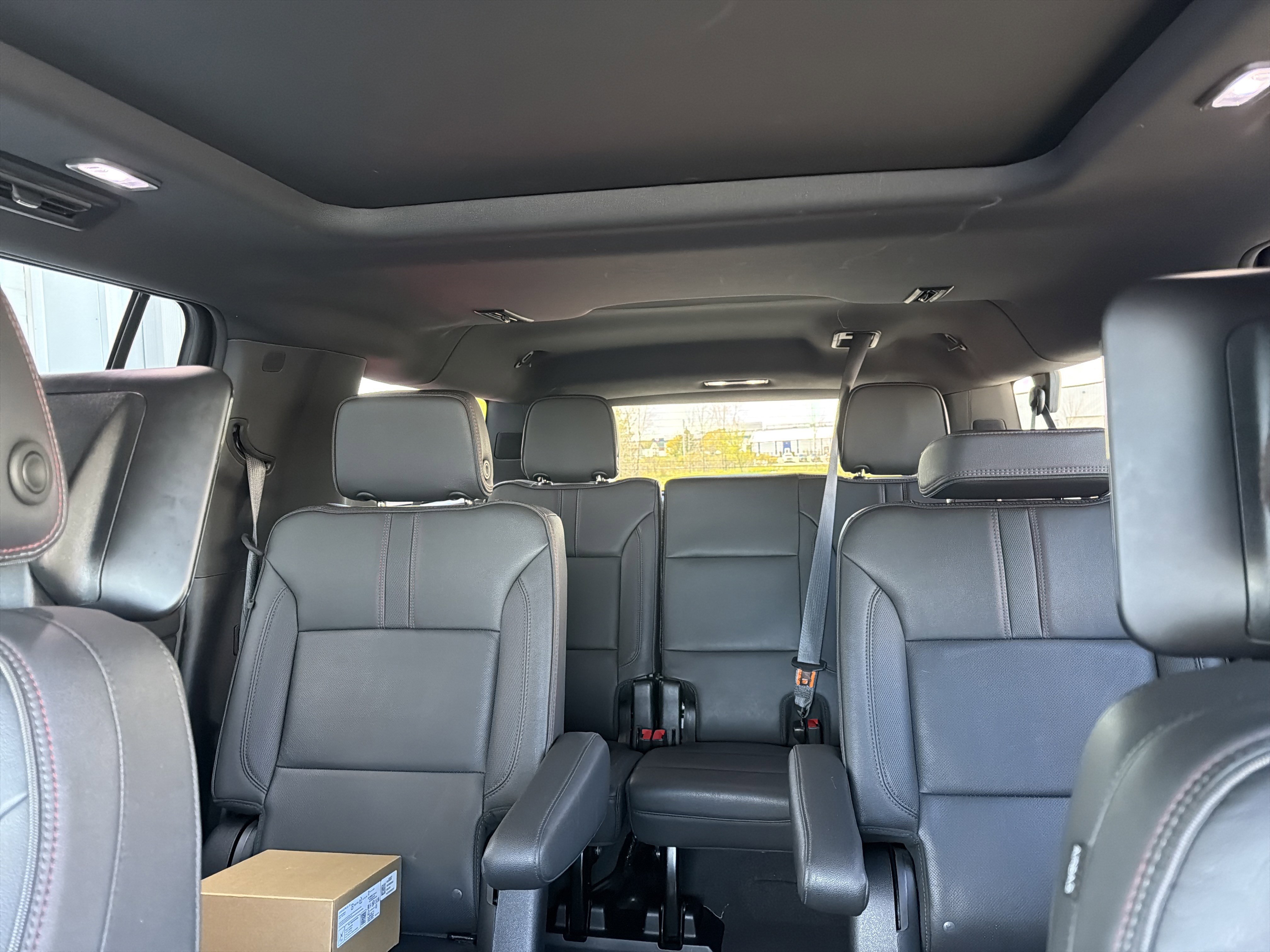 Used 2024 Chevrolet Suburban RST w/ Luxury Package AWD/4WD image 43