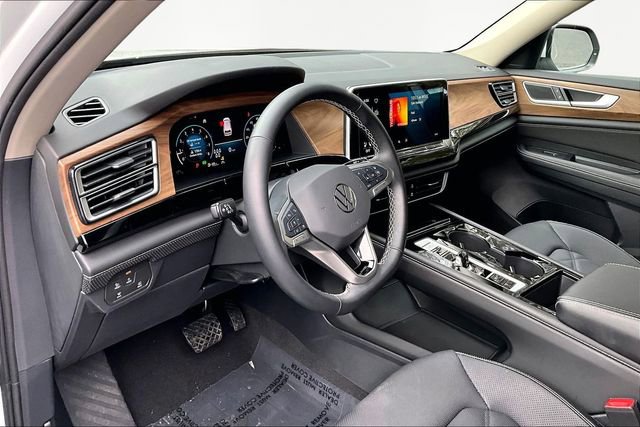 Used 2024 Volkswagen Atlas SE image 12