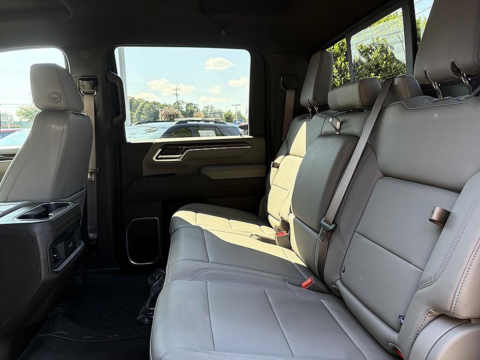 Used 2026 Chevrolet Silverado 2500 LT w/ All Star Edition AWD/4WD image 10