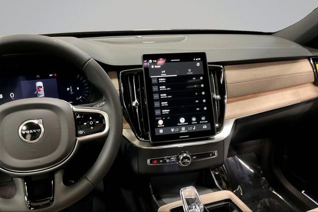 New 2026 Volvo XC90 B6 Plus image 9