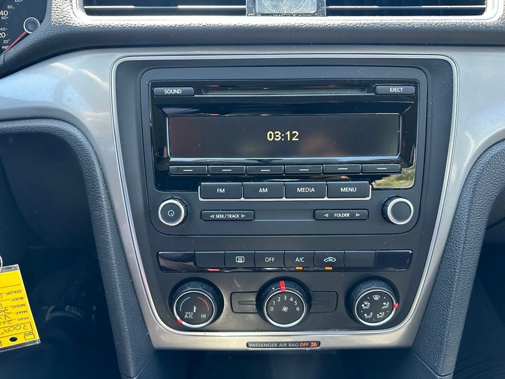 Used 2013 Volkswagen Passat 2.5 S FWD image 12