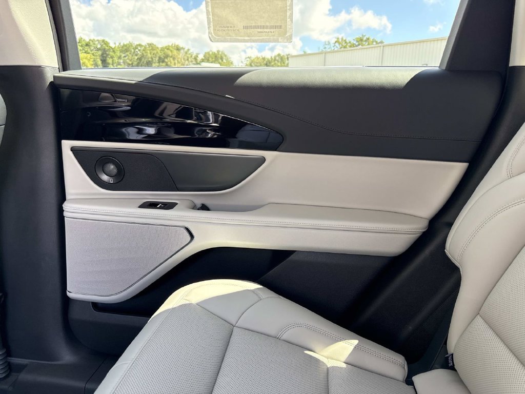 New 2026 Lincoln Nautilus Premier w/ Equipment Group 102A AWD/4WD image 15
