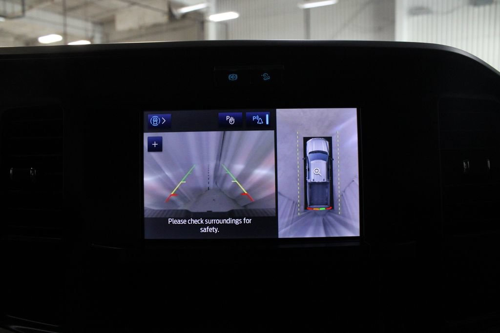 Used 2025 Ford F450 XL w/ 360-Degree Camera Package AWD/4WD image 3