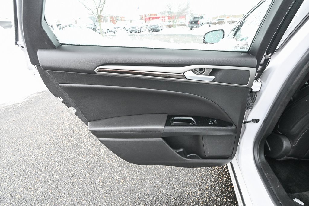 Used 2014 Ford Fusion Energi SE w/ Driver Assist Package image 22