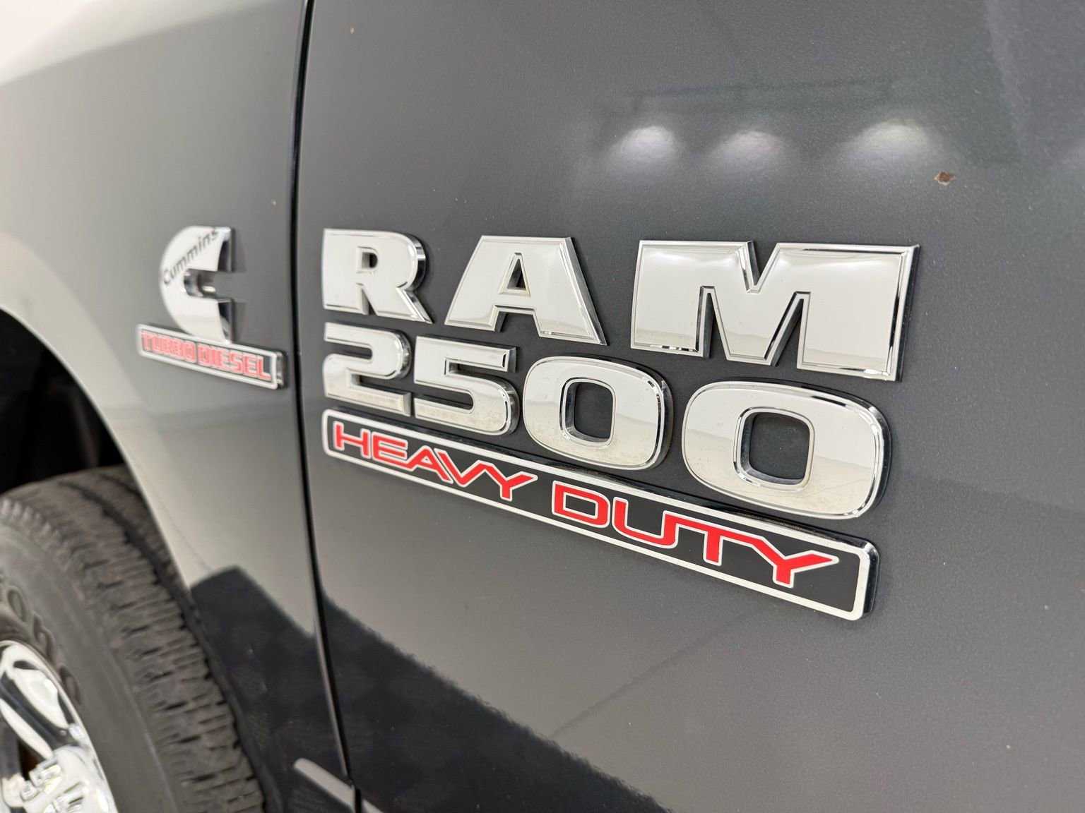 Used 2015 RAM 2500 SLT w/ Luxury Group image 9