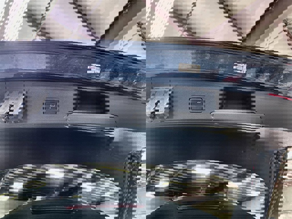 Used 2022 Volkswagen Atlas Cross Sport SEL R-Line image 26