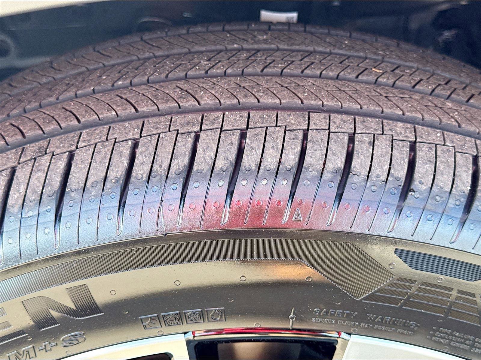 New 2026 Mitsubishi Outlander SE image 38