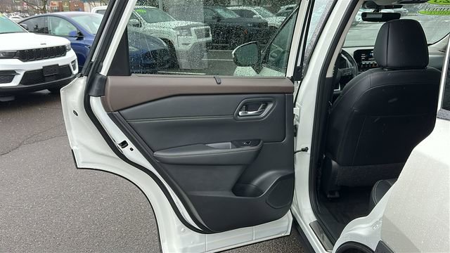 Certified 2023 Nissan Rogue SL w/ SL Premium Package image 22