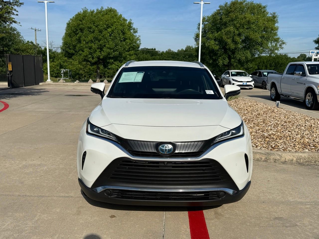 Used 2021 Toyota Venza Limited AWD/4WD image 9
