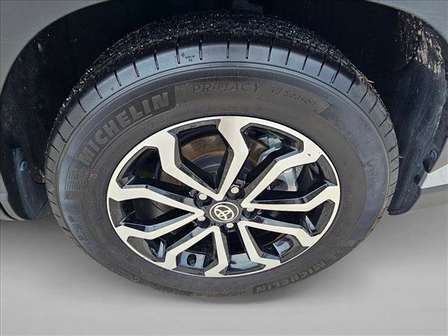 Used 2024 Toyota Corolla Cross AWD Hybrid image 23