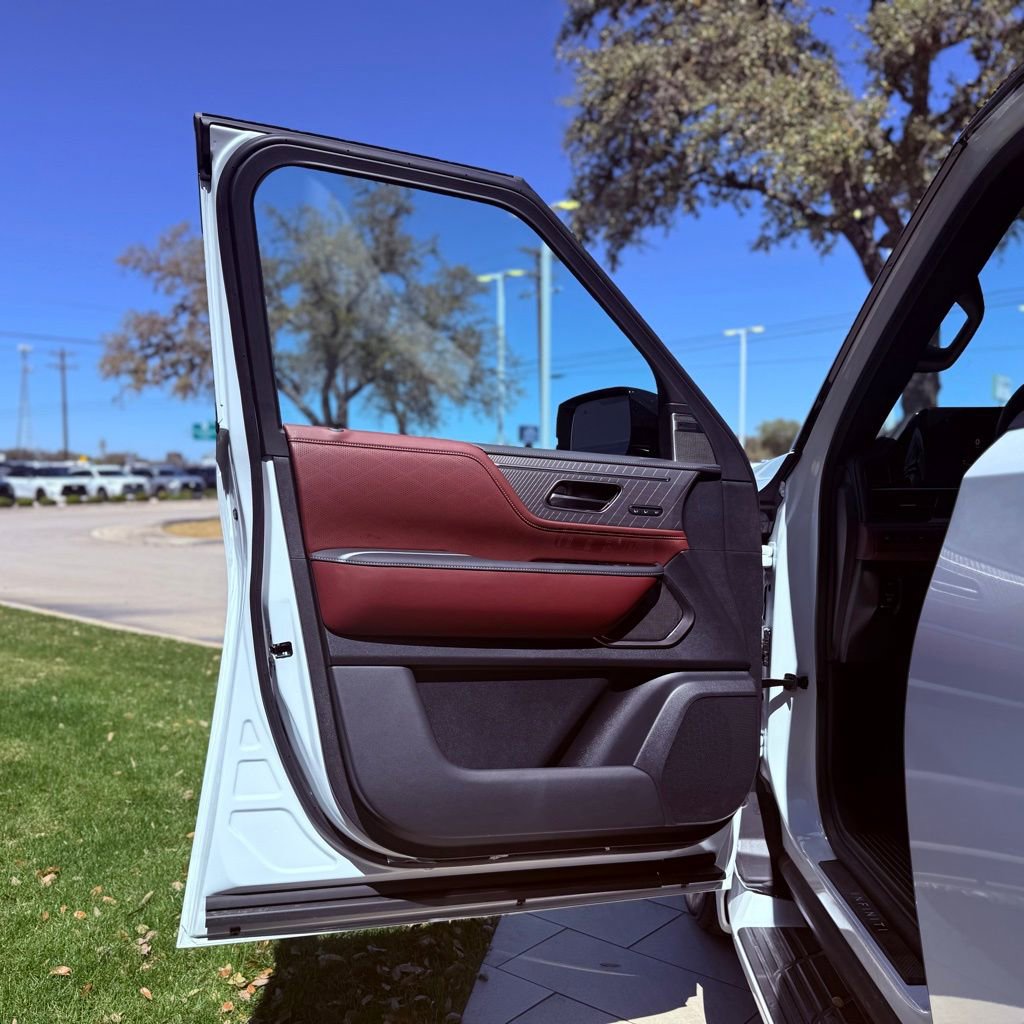 Certified 2026 INFINITI QX80 Autograph image 17