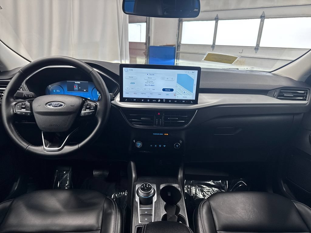 Certified 2025 Ford Escape Platinum AWD/4WD image 13