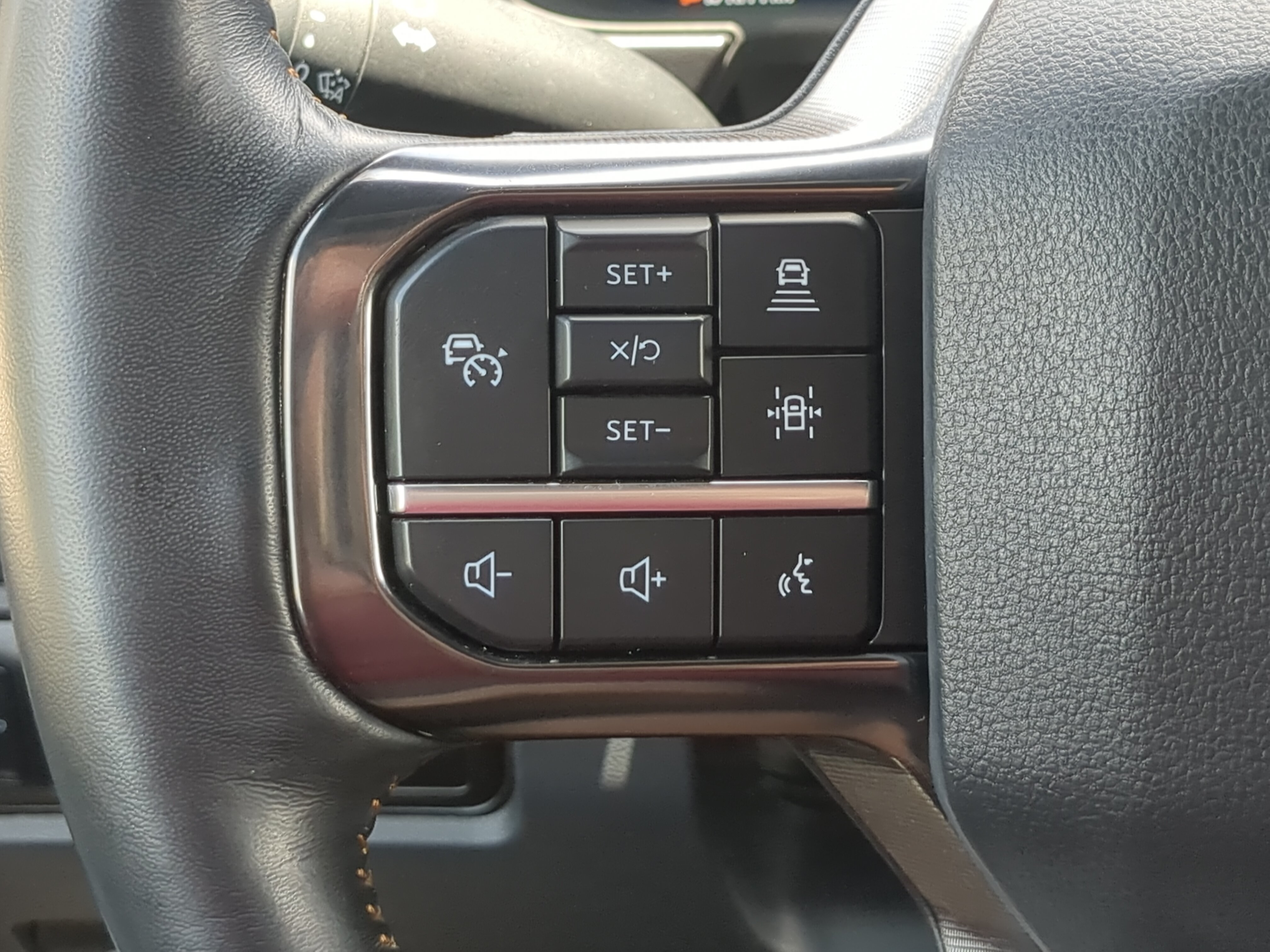 Used 2024 Ford F350 Platinum AWD/4WD image 24