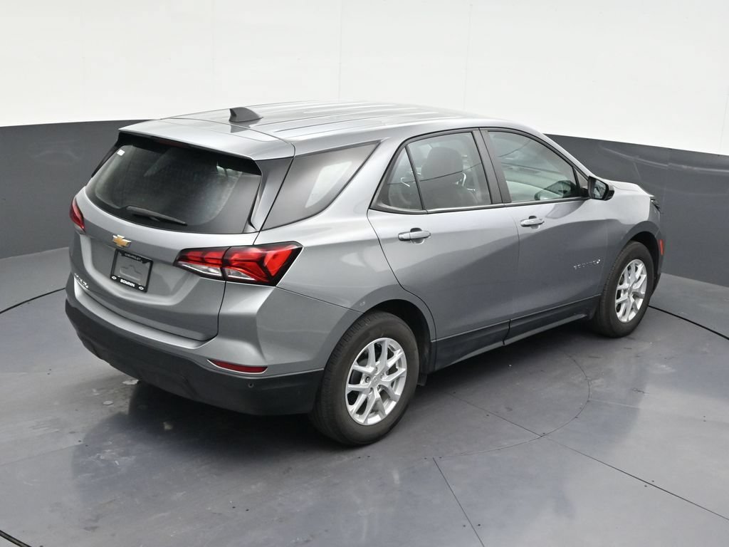 Used 2024 Chevrolet Equinox LS w/ Driver Confidence II Package FWD image 19