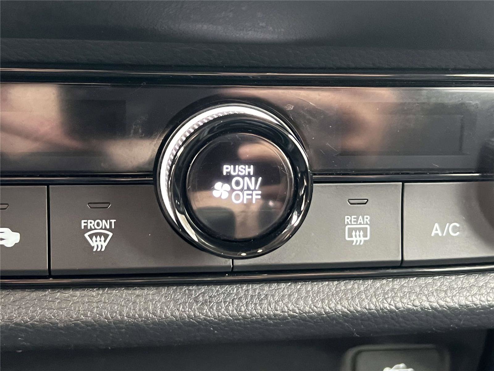 Used 2023 Honda HR-V LX image 33