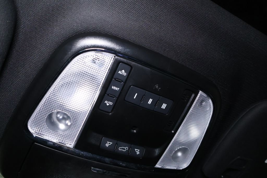 Used 2020 Jeep Grand Cherokee Limited image 28