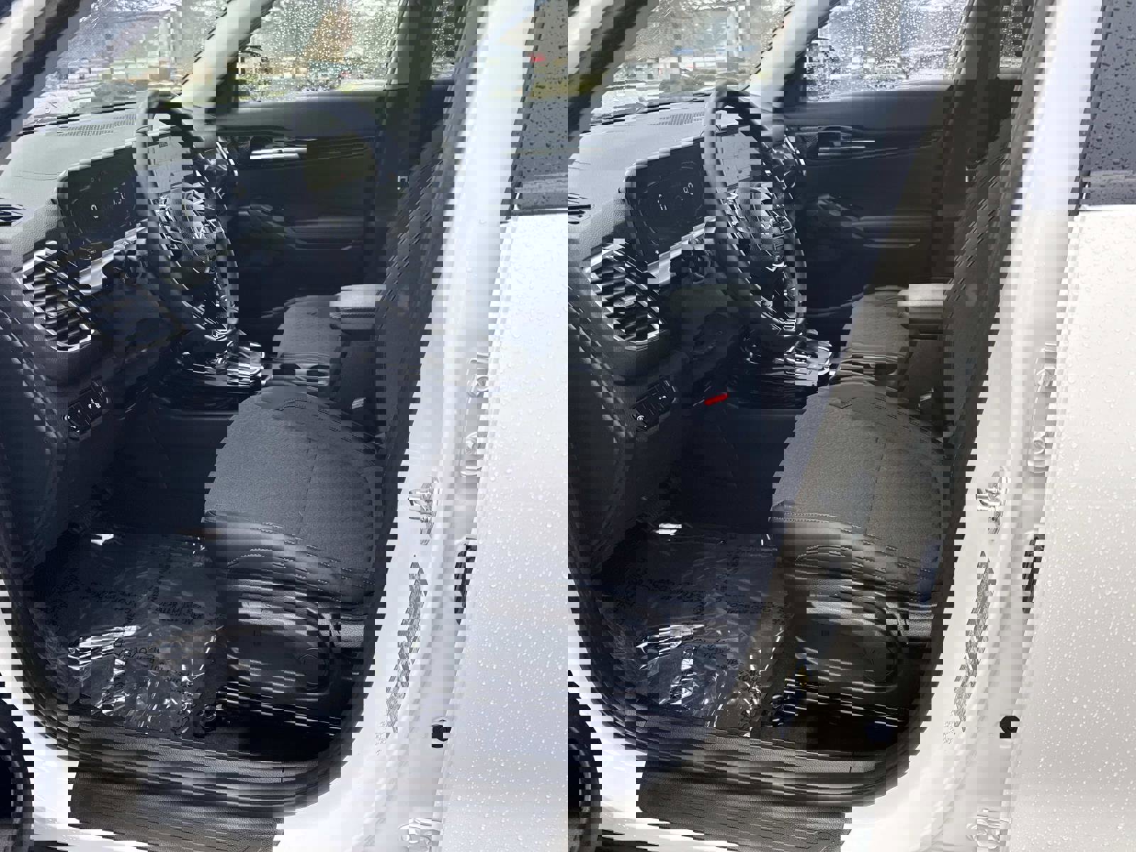 Used 2025 Kia Seltos S image 18