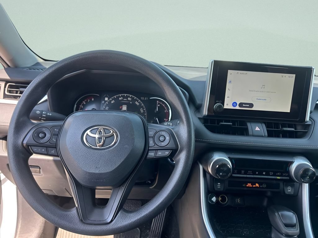 Used 2024 Toyota RAV4 XLE AWD/4WD image 29