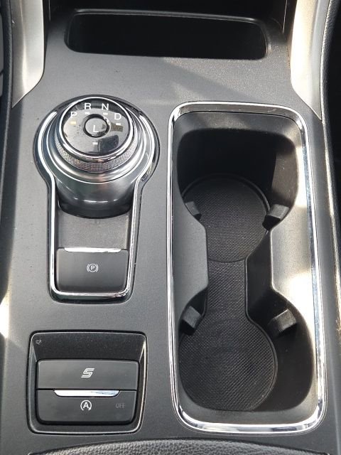 Used 2020 Ford Fusion SE FWD image 32