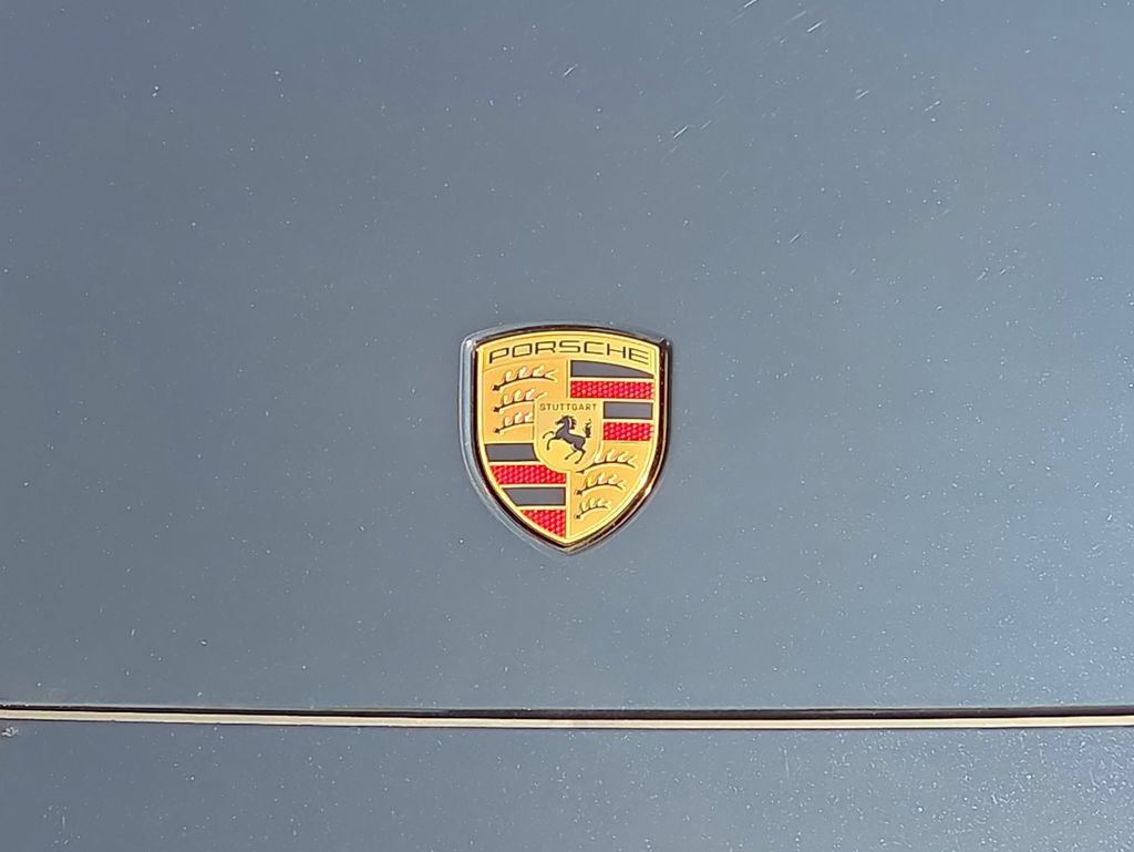 Certified 2025 Porsche Cayenne E-Hybrid AWD/4WD image 27