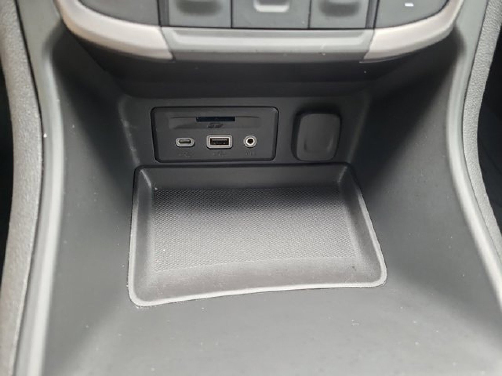 Used 2023 GMC Terrain AT4 w/ Tech Package image 32