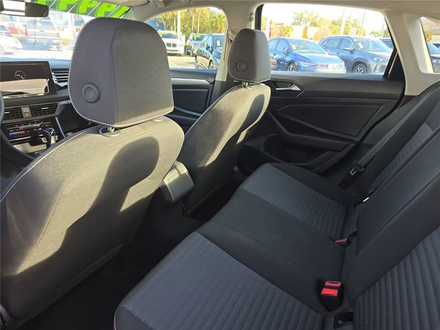 Used 2025 Volkswagen Jetta S image 9