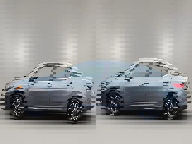 Used 2025 Nissan Sentra SV image 8