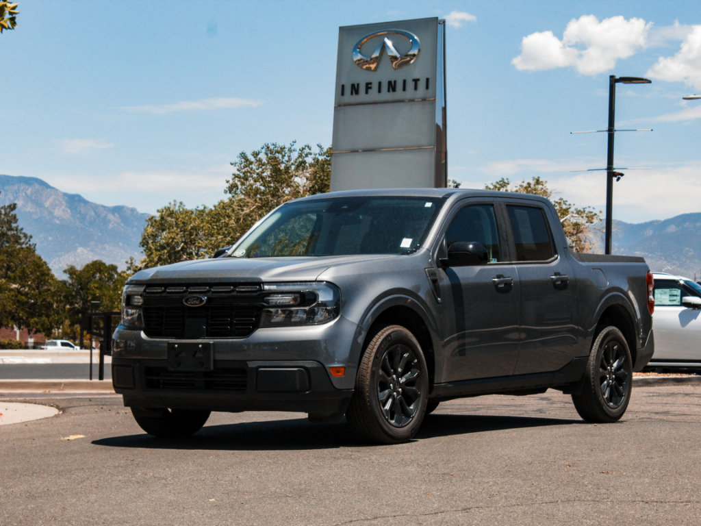 Used 2024 Ford Maverick Lariat w/ Black Appearance Package AWD/4WD image 1