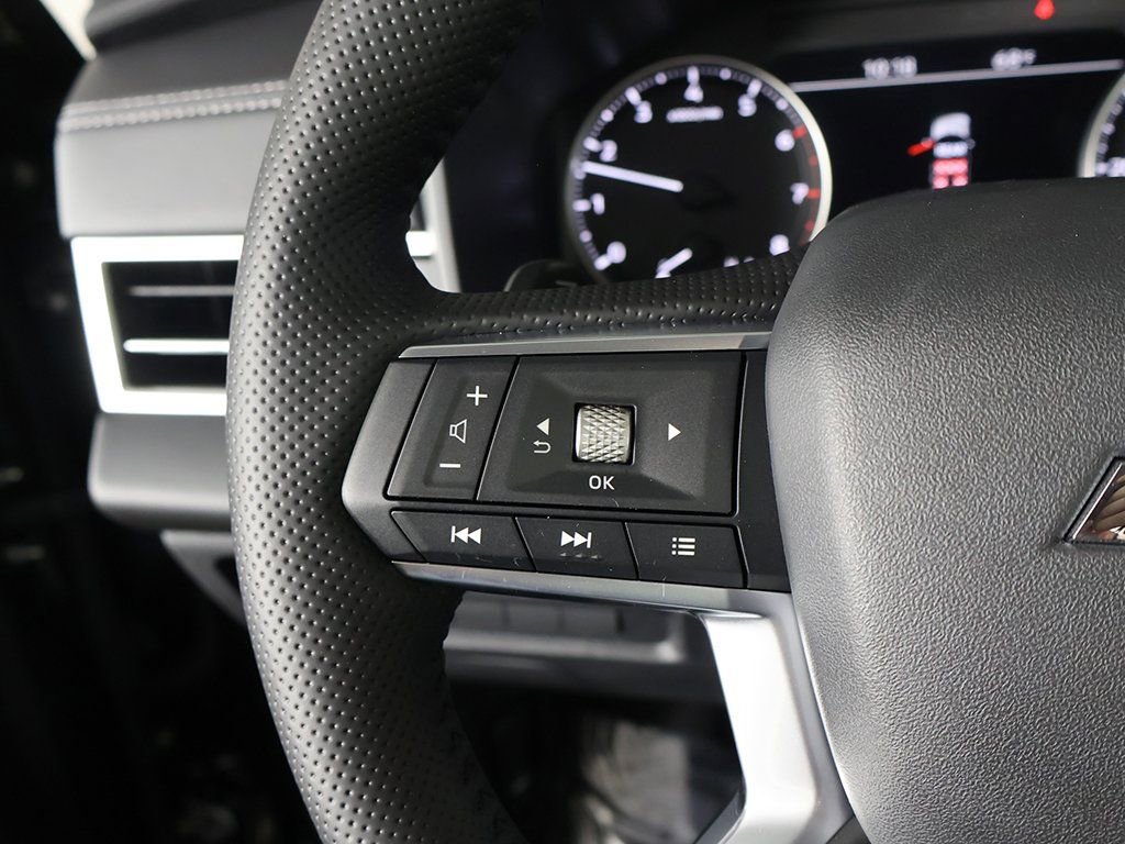 New 2026 Mitsubishi Outlander SE image 37