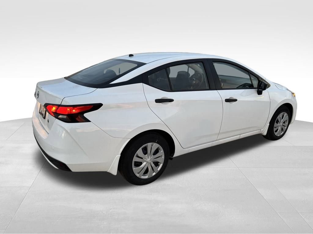 Used 2025 Nissan Versa S w/ Trunk Package image 5