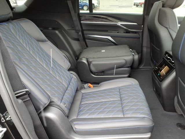 New 2026 Cadillac Escalade IQL Sport 1 w/ LPO, ONYX Package AWD/4WD image 22